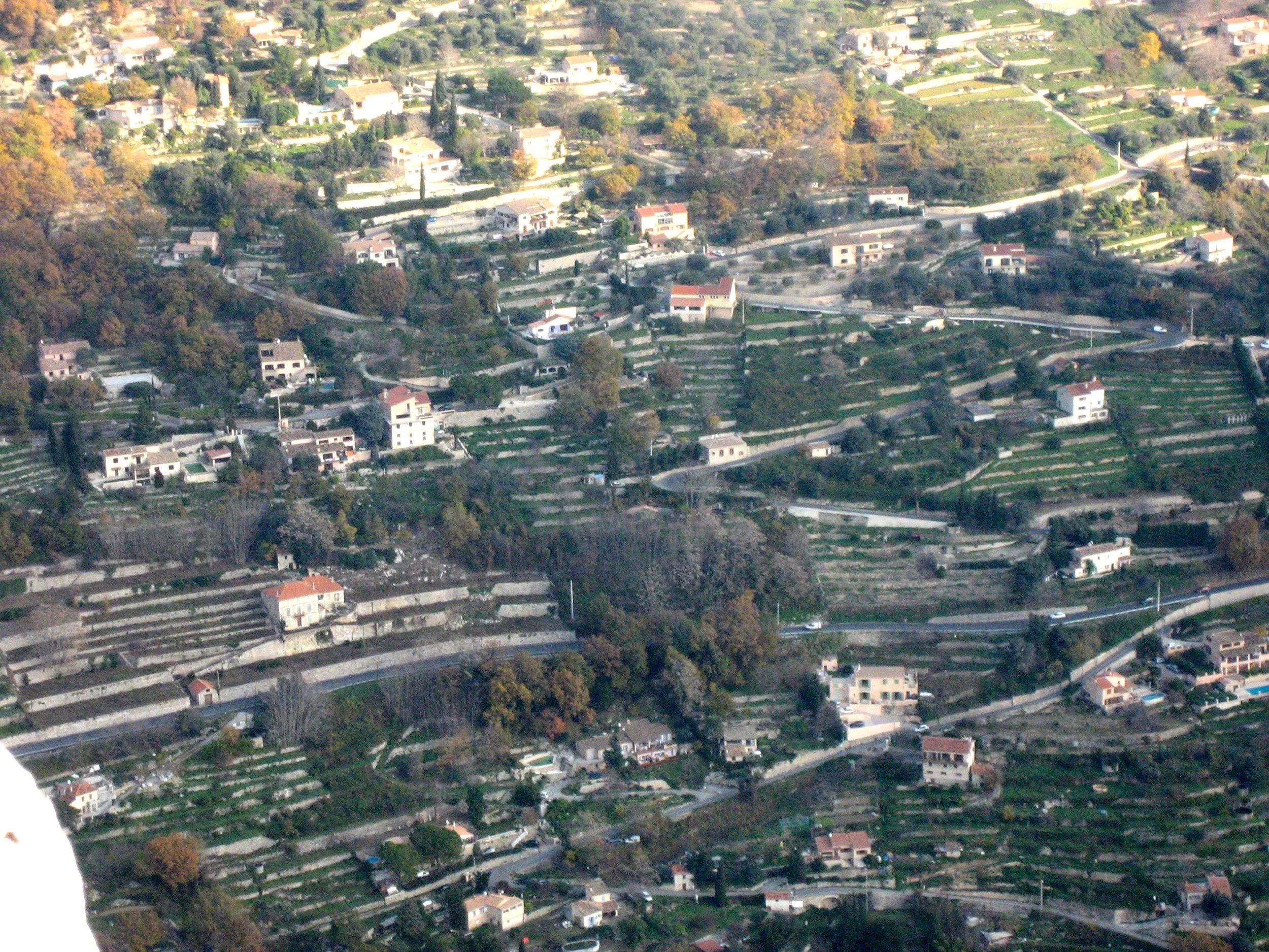 Modern concrete versions of the hand-built terraces you can find all over the mountains in Alpes Maritimes, this is a view from Baou des Noires in Vence . This used to be our go-to hike, starting directly from our yard when we lived there. Only 300m of height difference, but nice views.