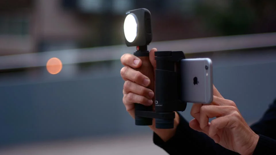 Shoulderpod R1 Go iPhone Rig torch