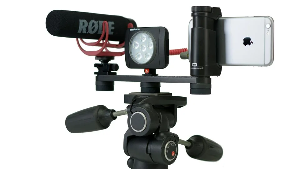 Shoulderpod_R1_Pro_iPhone_Rig_06.jpg