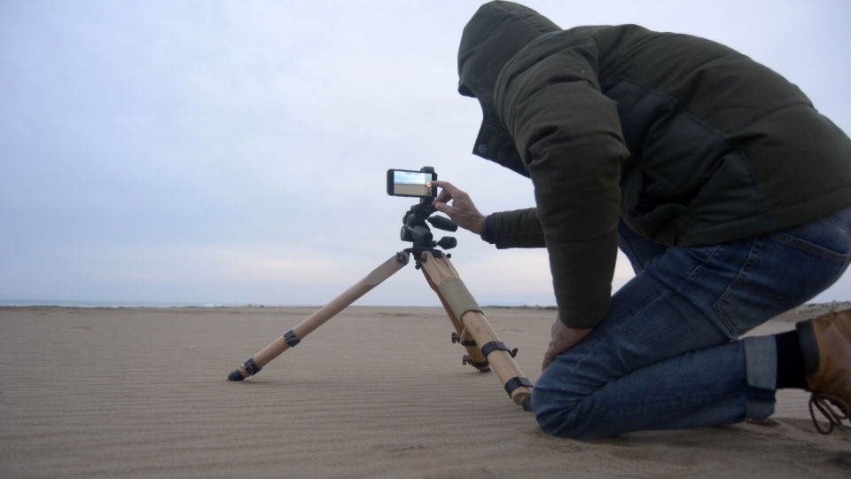 Shoulderpod S2 tripod mount adapter and handle grip stabilizer for iphone