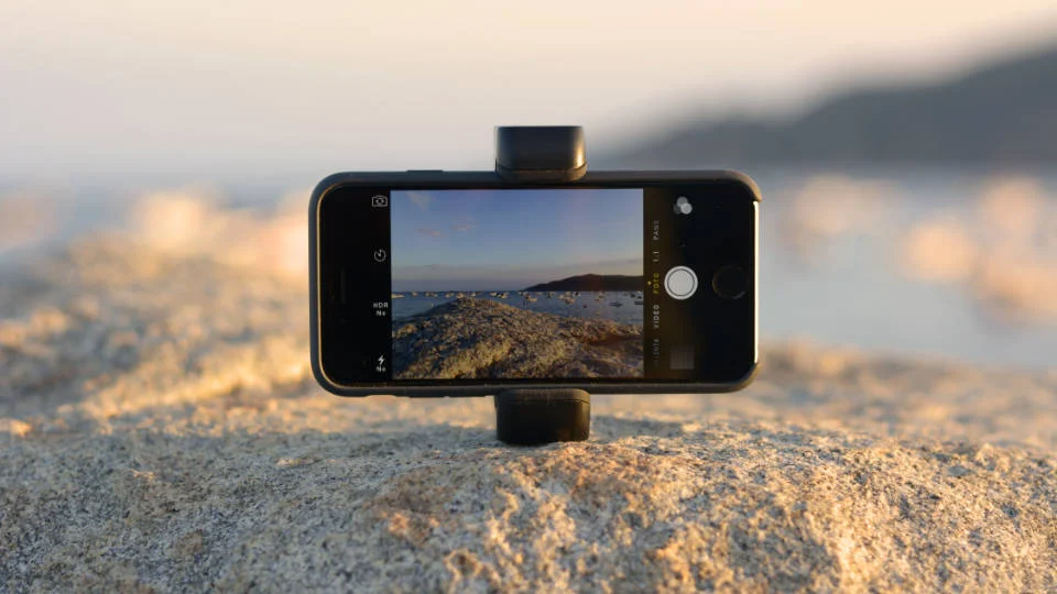 Shoulderpod G1 tripod mount and stand for iPhone 7 plus