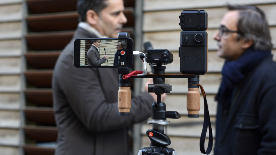 Shoulderpod X1 iphone rig mobile journalism mojo