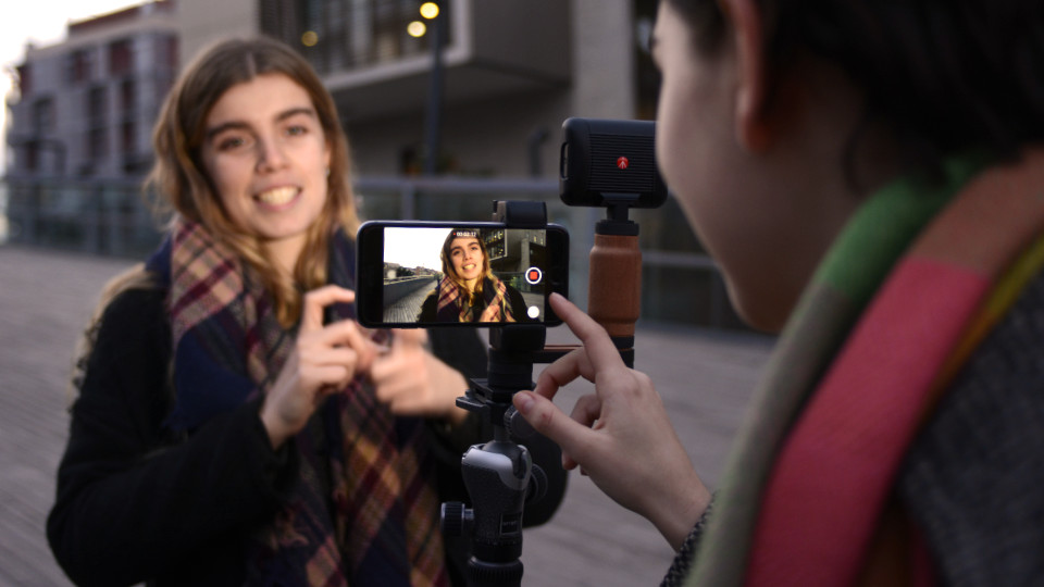 SHOULDERPOD R2 POCKET SMARTPHONE RIG FOR IPHONE tripod