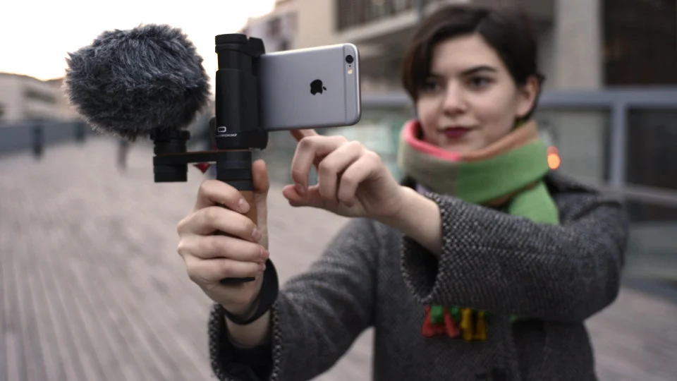 SHOULDERPOD R2 POCKET SMARTPHONE RIG FOR IPHONE handheld
