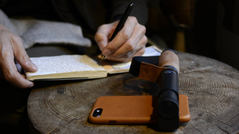 Shouldeprod S2 - handle grip for iphone