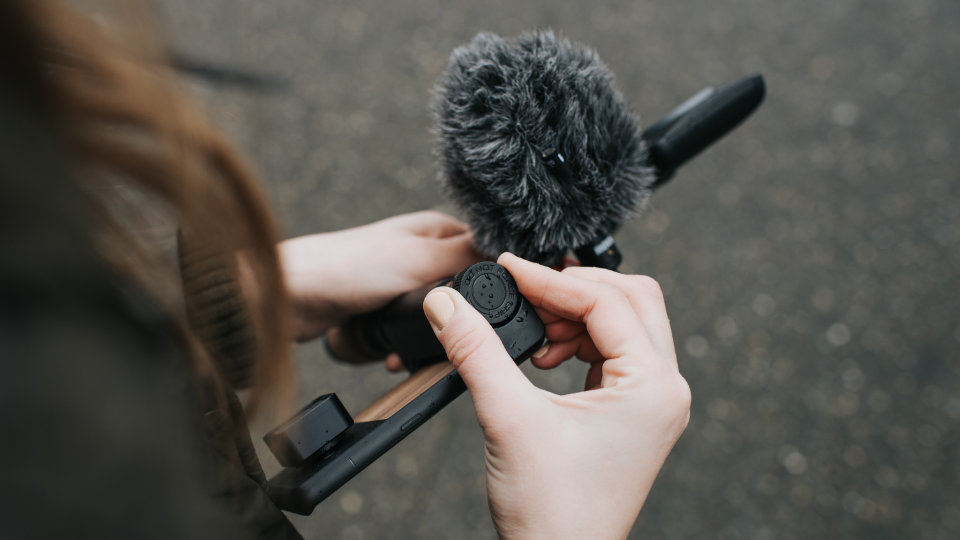 Shoulderpod X1 and Moment anamorphic lens