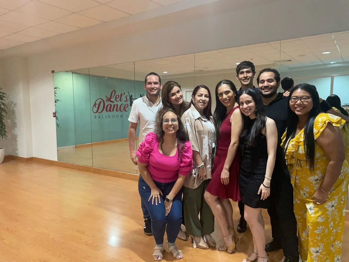 Los #WeddingPlanners son un eslabón fundamental en nuestro trabajo con las parejas de boda✨💍
Anoche recibimos a un excelente grupo de profesionales en el área de eventos y les mostramos cómo es la #ExperienciaLetsDance 🙌🏻💃🏻