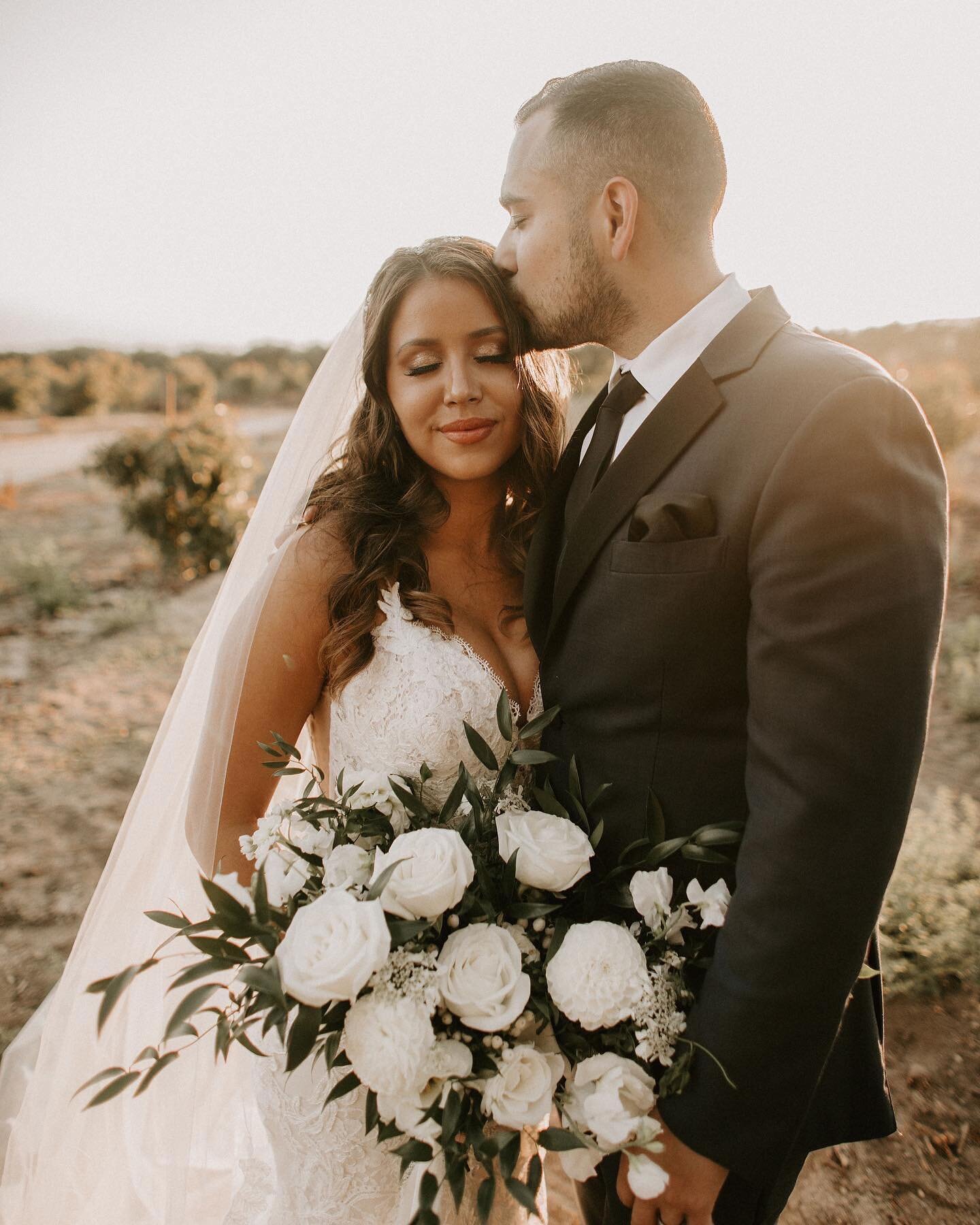 Unveiling Vanessa&rsquo;s beautiful wedding 
Hair, Airbrush Make-up &amp; 
➕ @christina_vo @unveiledbychristinavo 
Photography 📷 : @jenniferaunerphoto 
Bride : @vanesssssaaah 
#unveiledbychristinavo