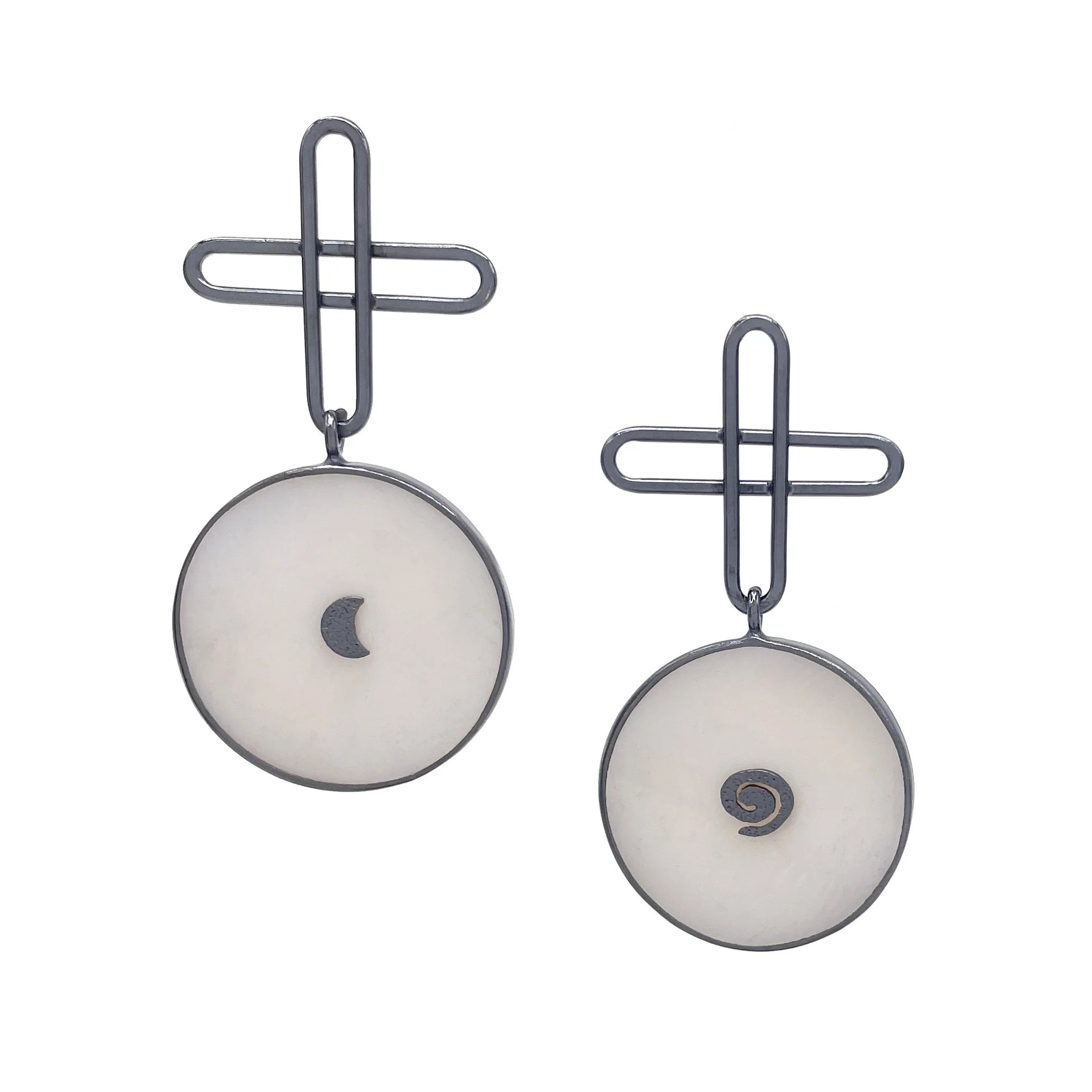 Pearl Plus Icon Earrings