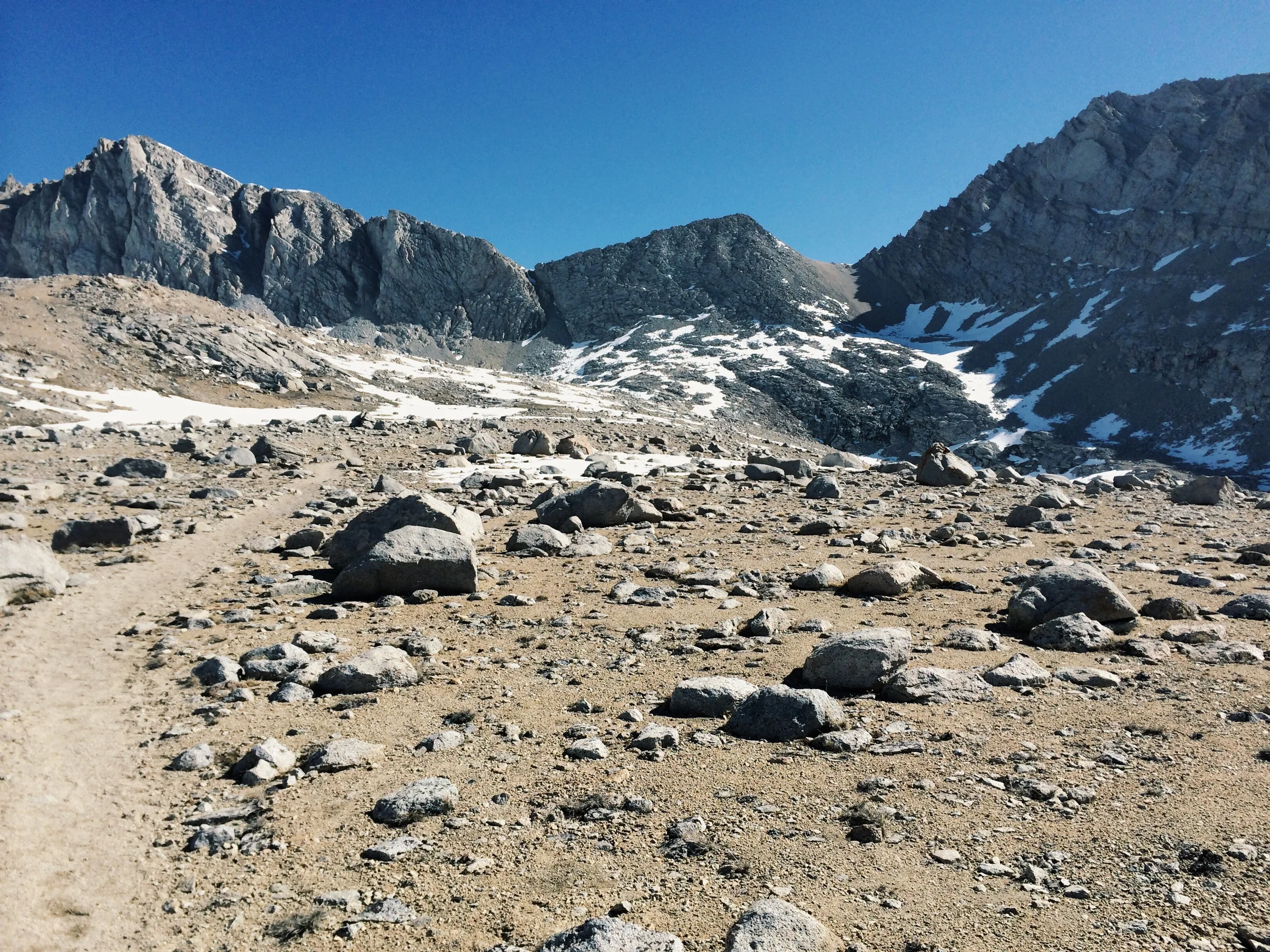 Trail leading to Forester Pass.