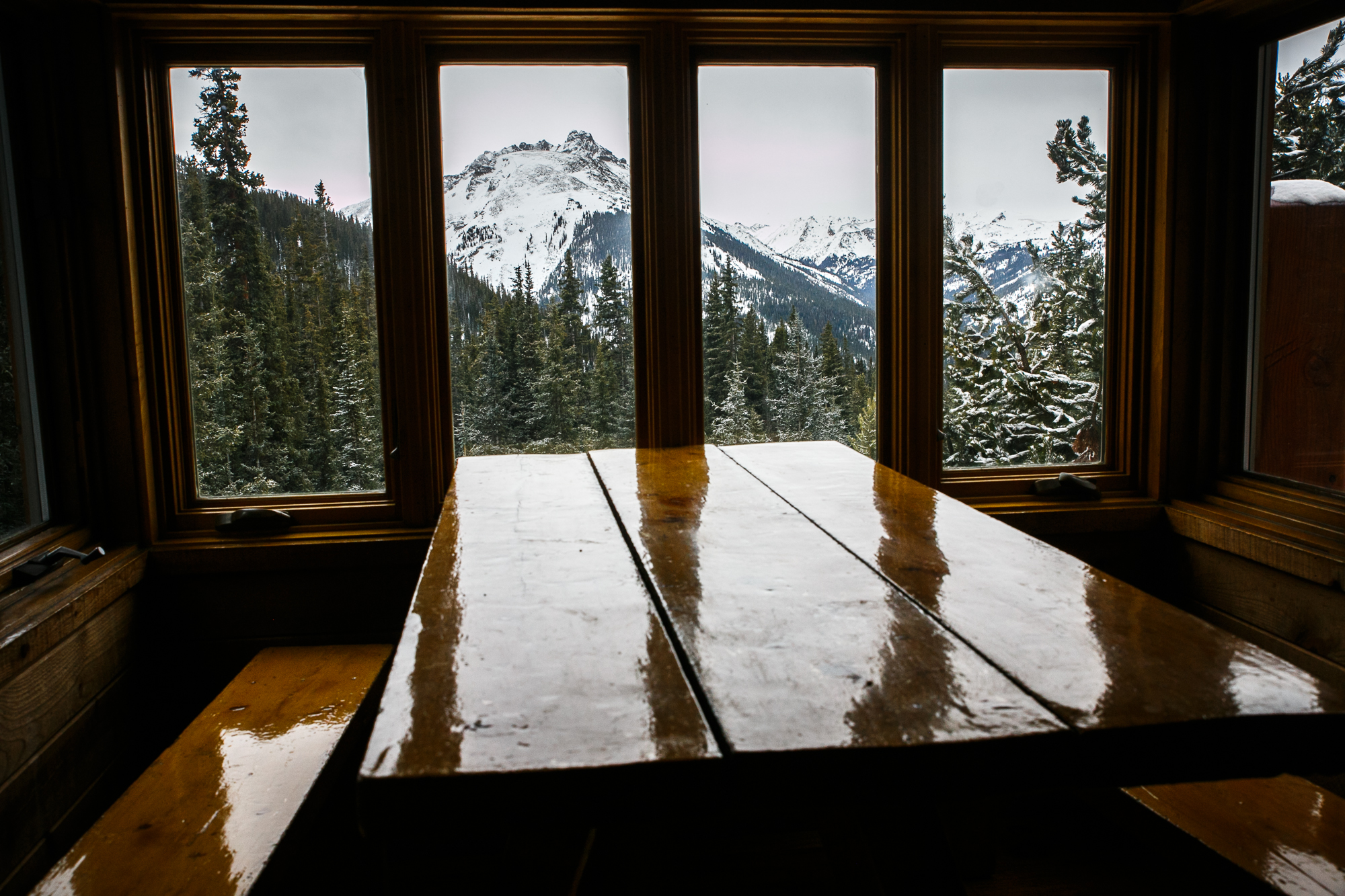 Betty Bear Hut even had a freaking breakfast nook with an immaculate view of the mountains. It really doesn't get much better than this.