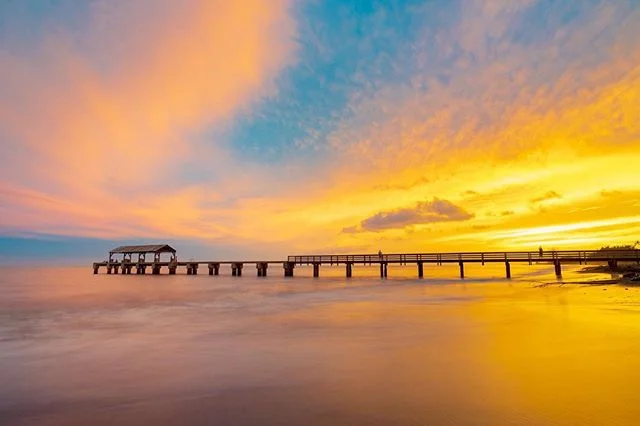 With so many terrifying images being passed around on here of how Kauai is looking after the horrible storm, I thought I'd post a pretty one. Although the overcast/rainy weather has continued here all week, last night we were blessed with the most in