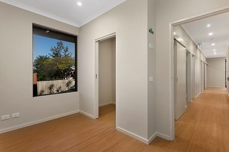 6 Hallway and Window.jpg