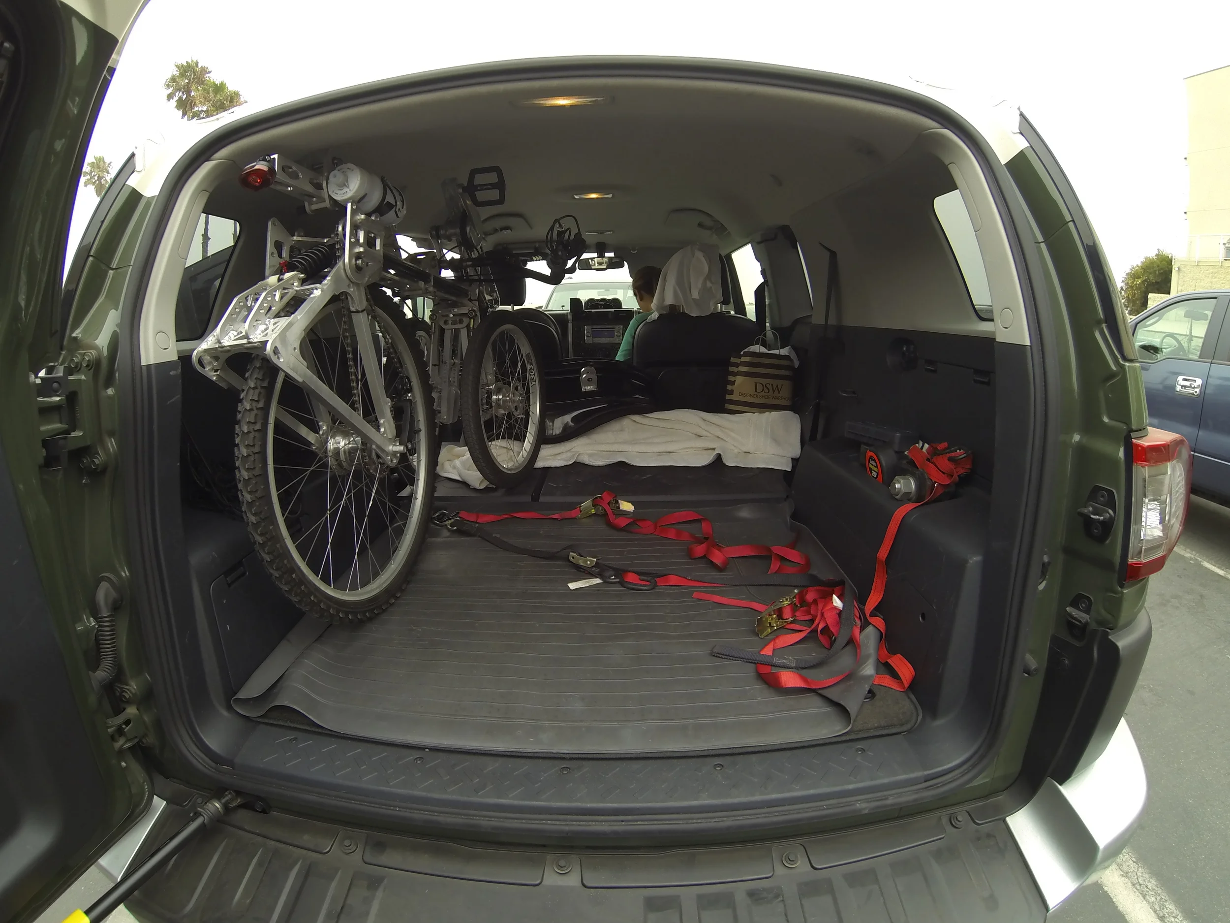 Loading Trikes into an FJ Cruiser