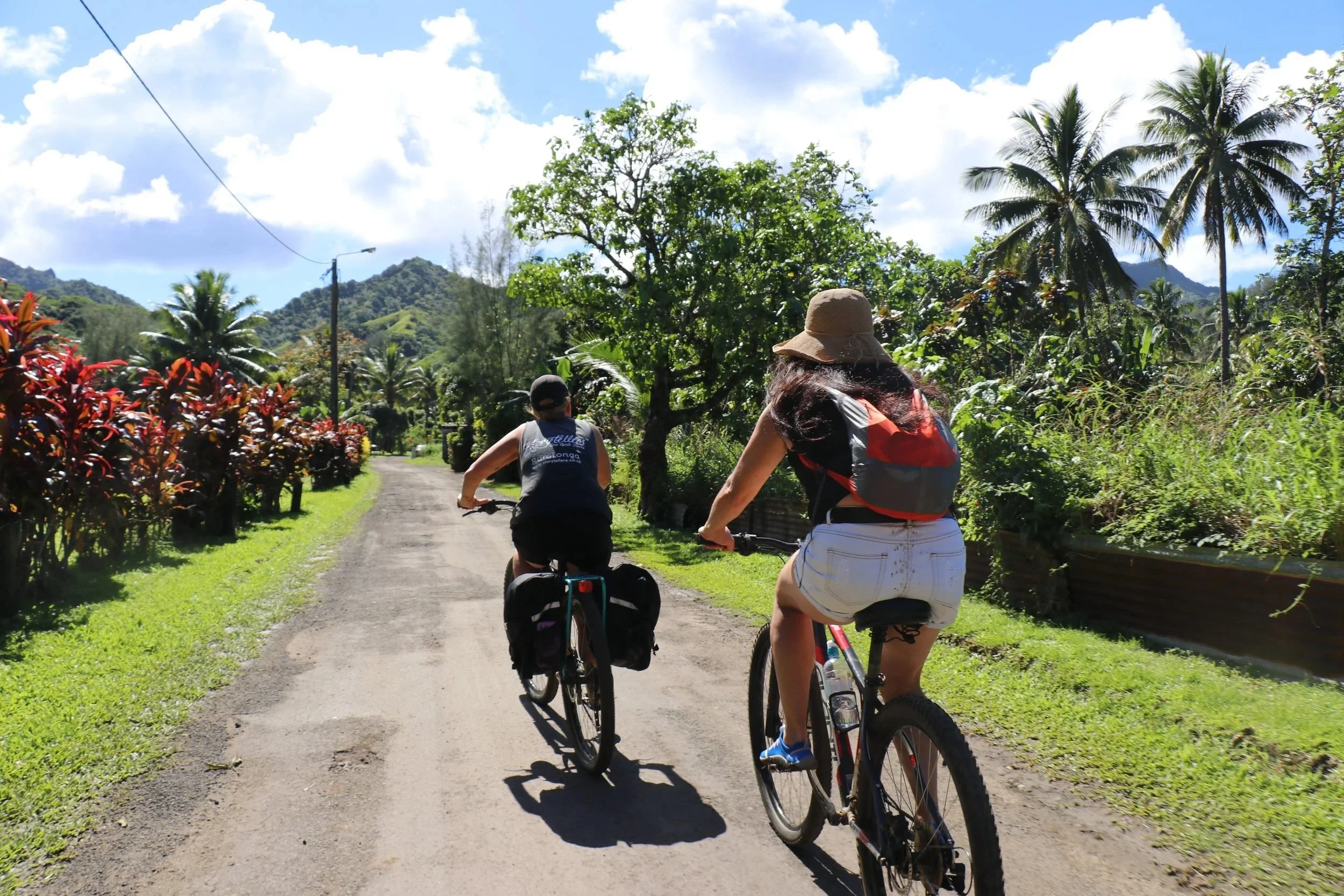 Cycling on the Ara Metua