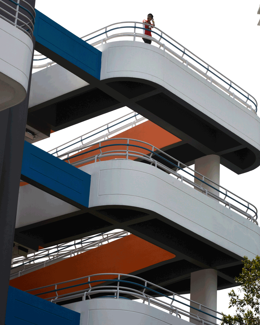  'Carpark' © 2018 Naida Ginnane Nikon D800 24-70mm lens f/ 9, 1/125, ISO100 