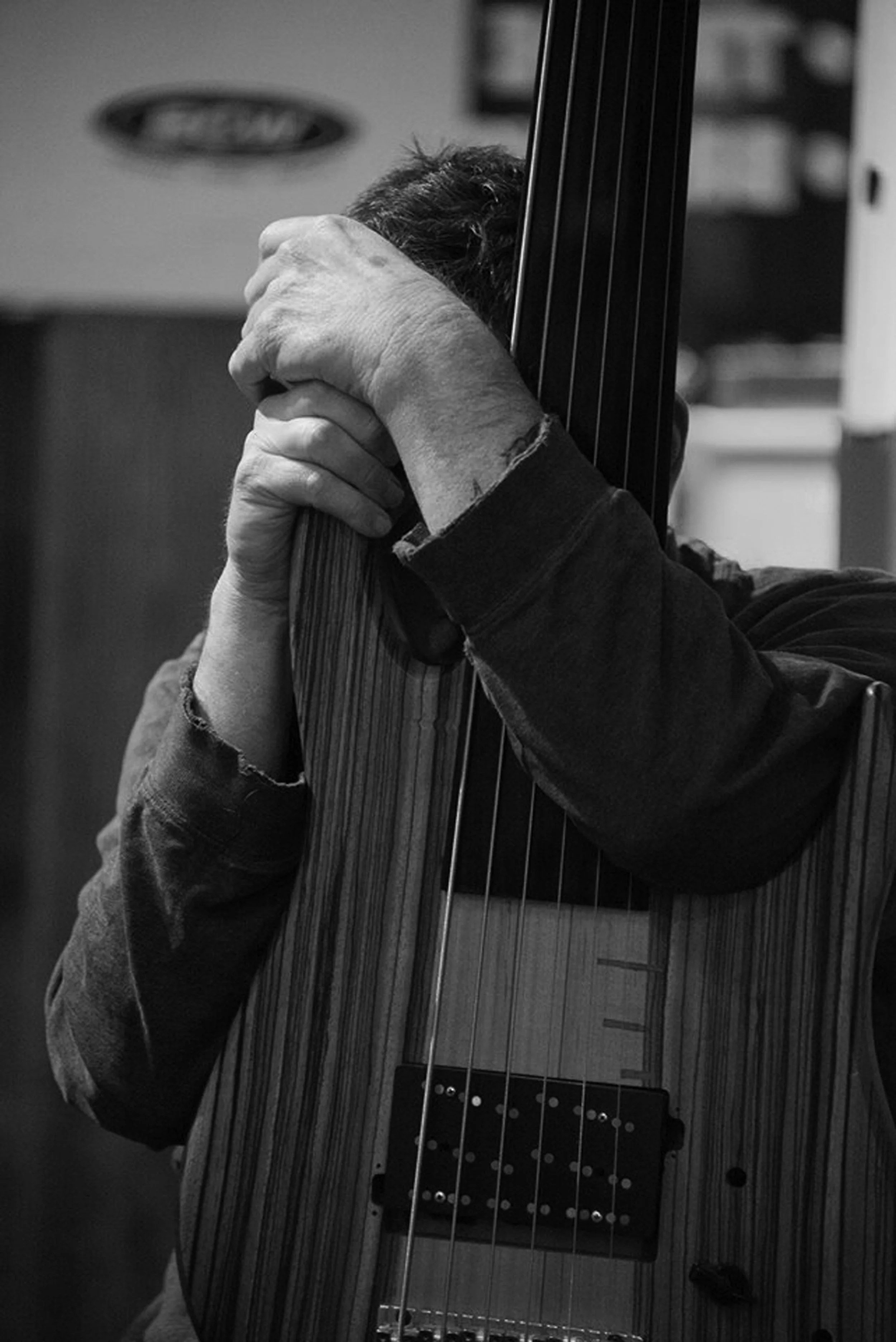 bw_stig_behind bass.jpg