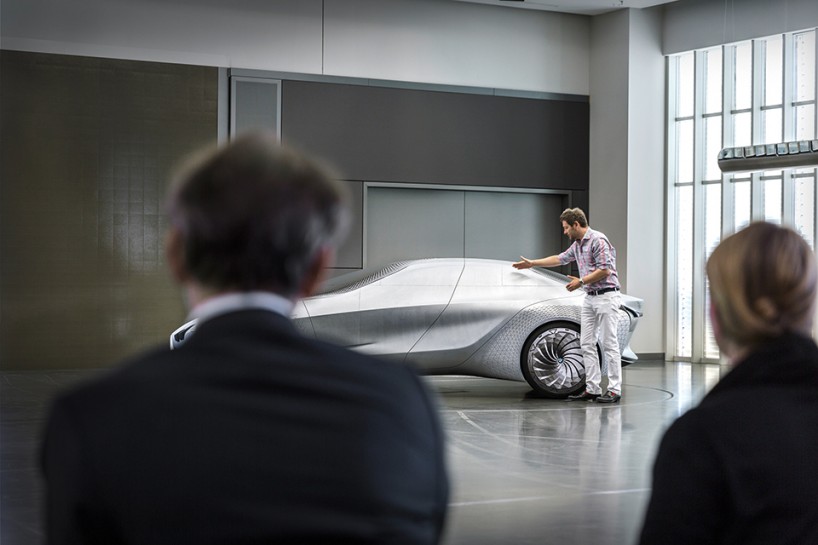 BMW-vision-next-100-concept-designboom-11-818x545.jpg