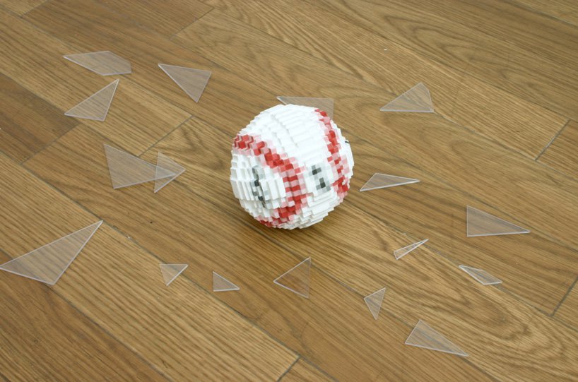 toshiya-masuda-ceramics-low-pixel-icons-computer-games-designboom-13.jpg