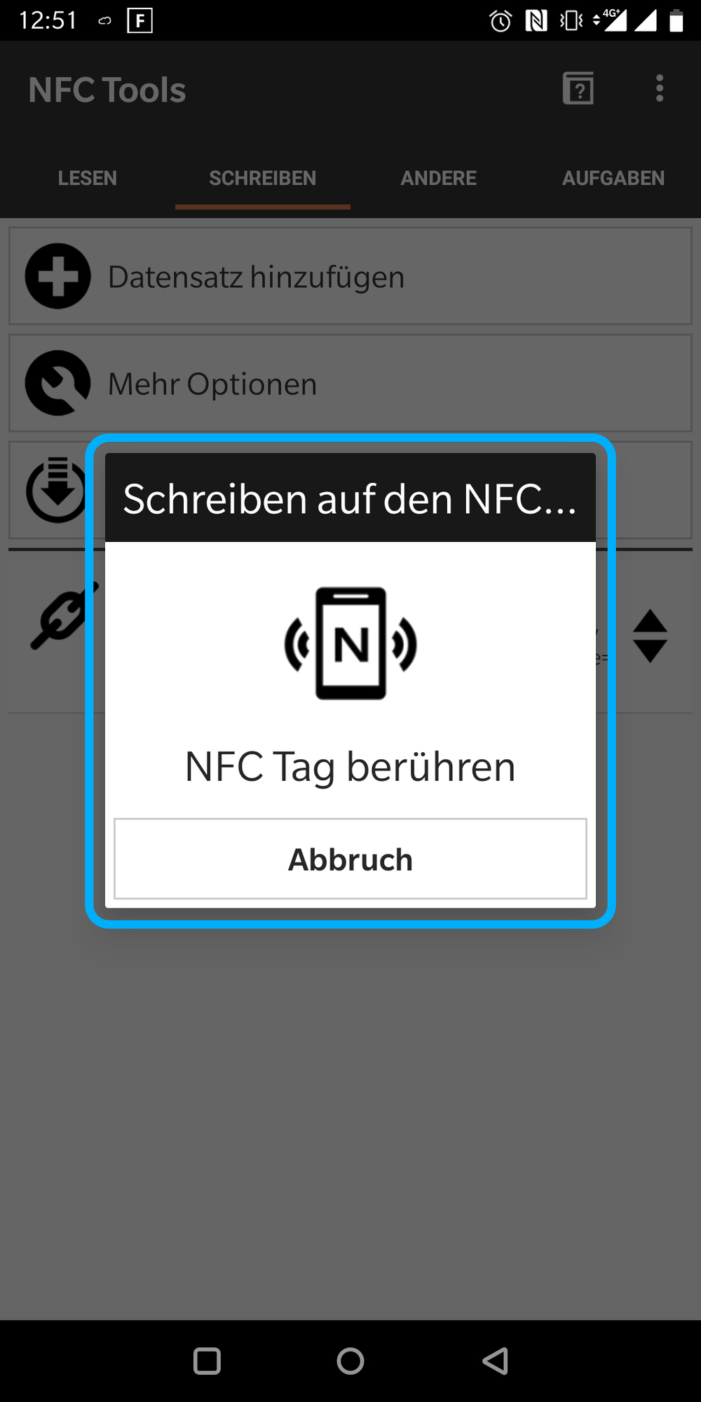 NFC Modul des Handys auf NFC Tag legen