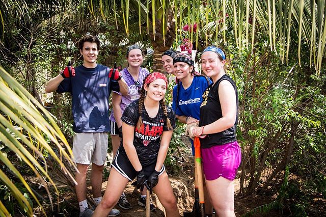 Applications are due on Friday, September 22nd for the Syracuse Trip to El Salvador. Find applications online at visitbajolempa.org/syracuse-app
------------------
Tag a friend in the comments so they don't forget.