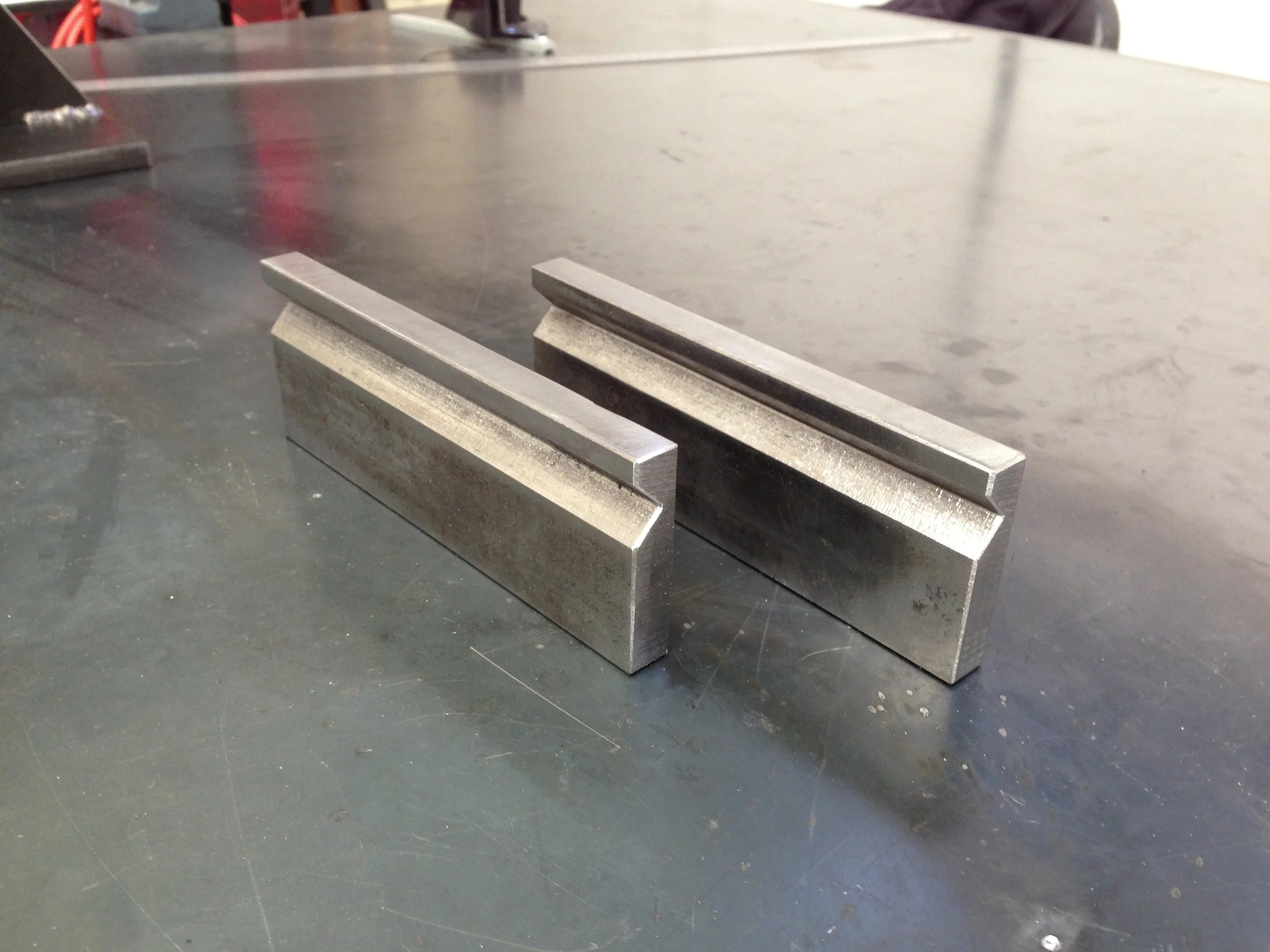 V GROOVE VICE JAWS