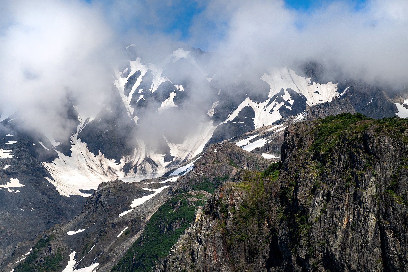 glacierMountain_Kenai_Alaska_Photo_tour.jpeg