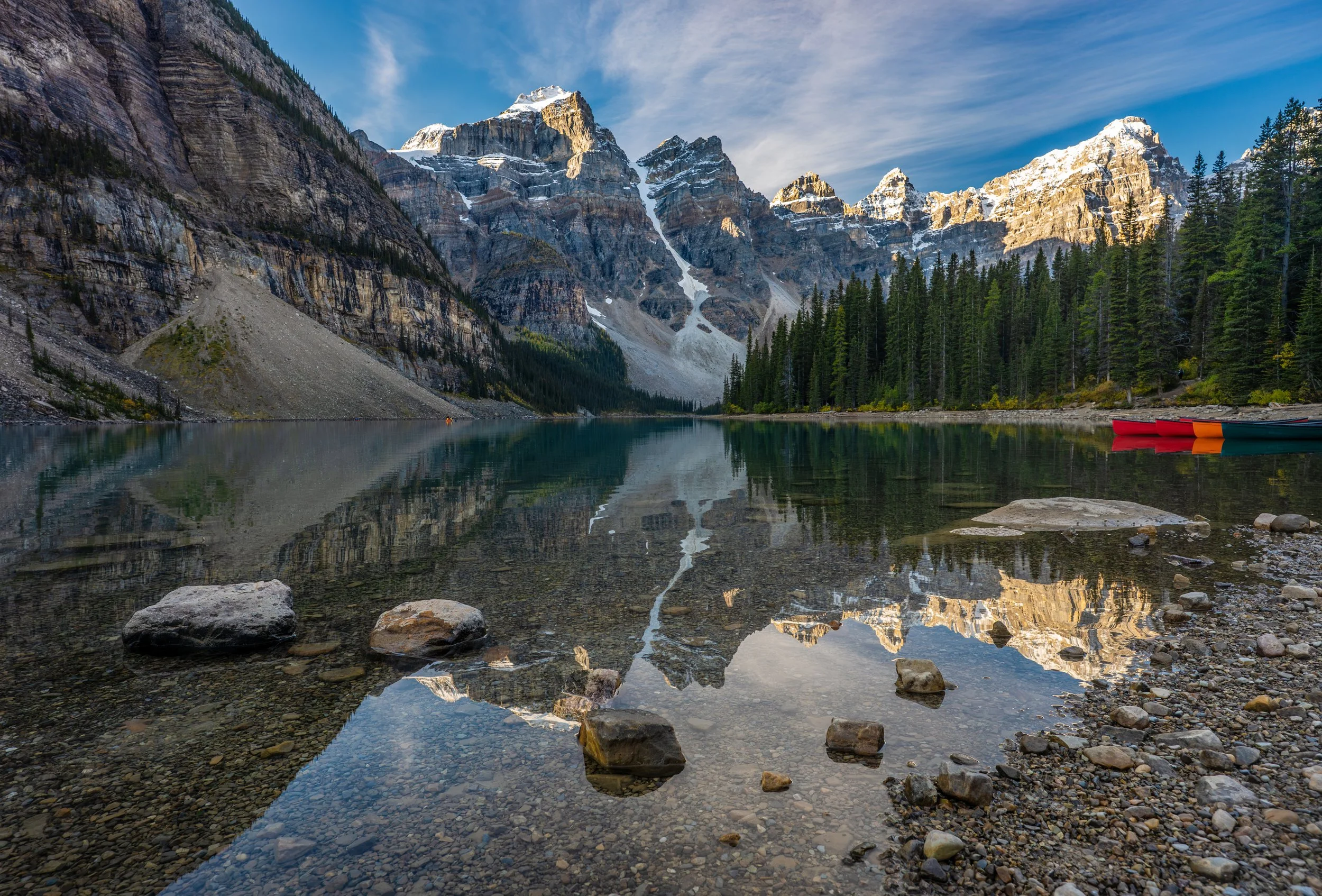 Canadian_Rockies_LakeMorraine.jpg