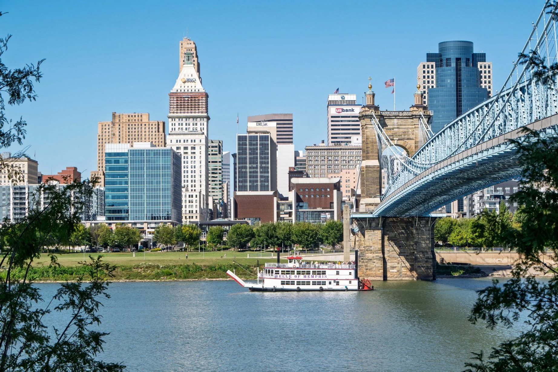 riverboat, cincinnati skyline, historic riverboat