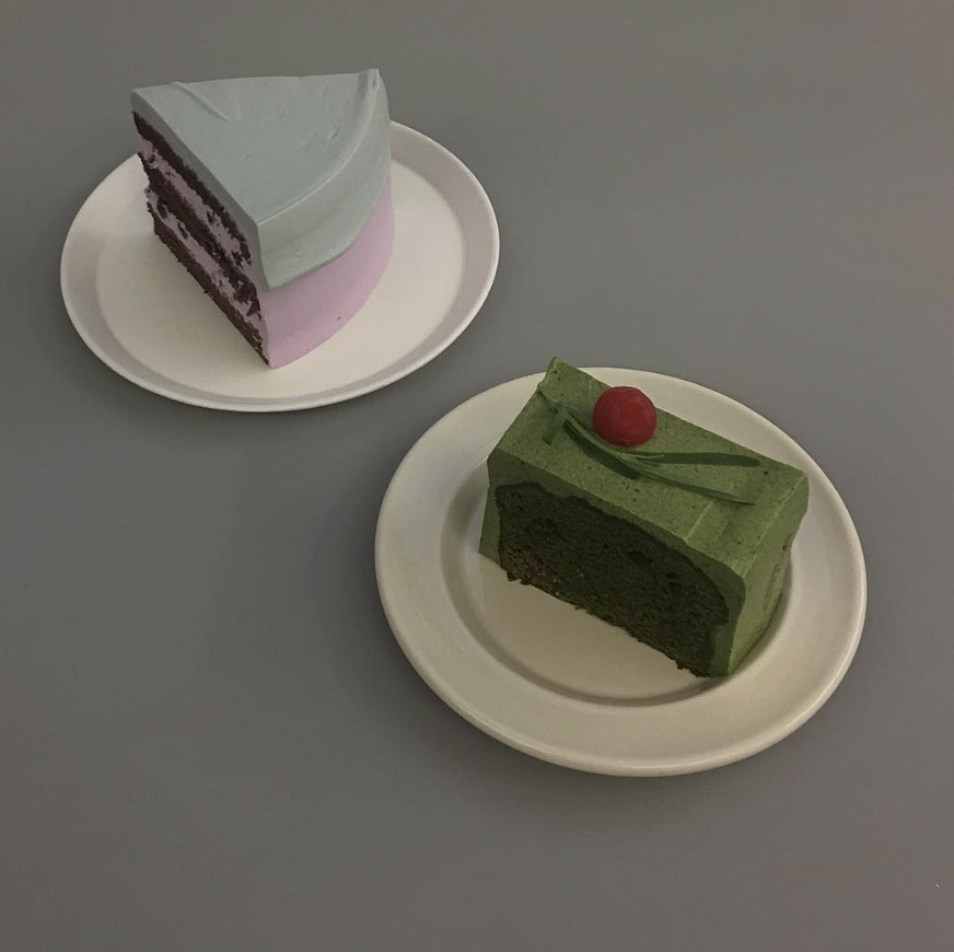match cake and cream cake slice