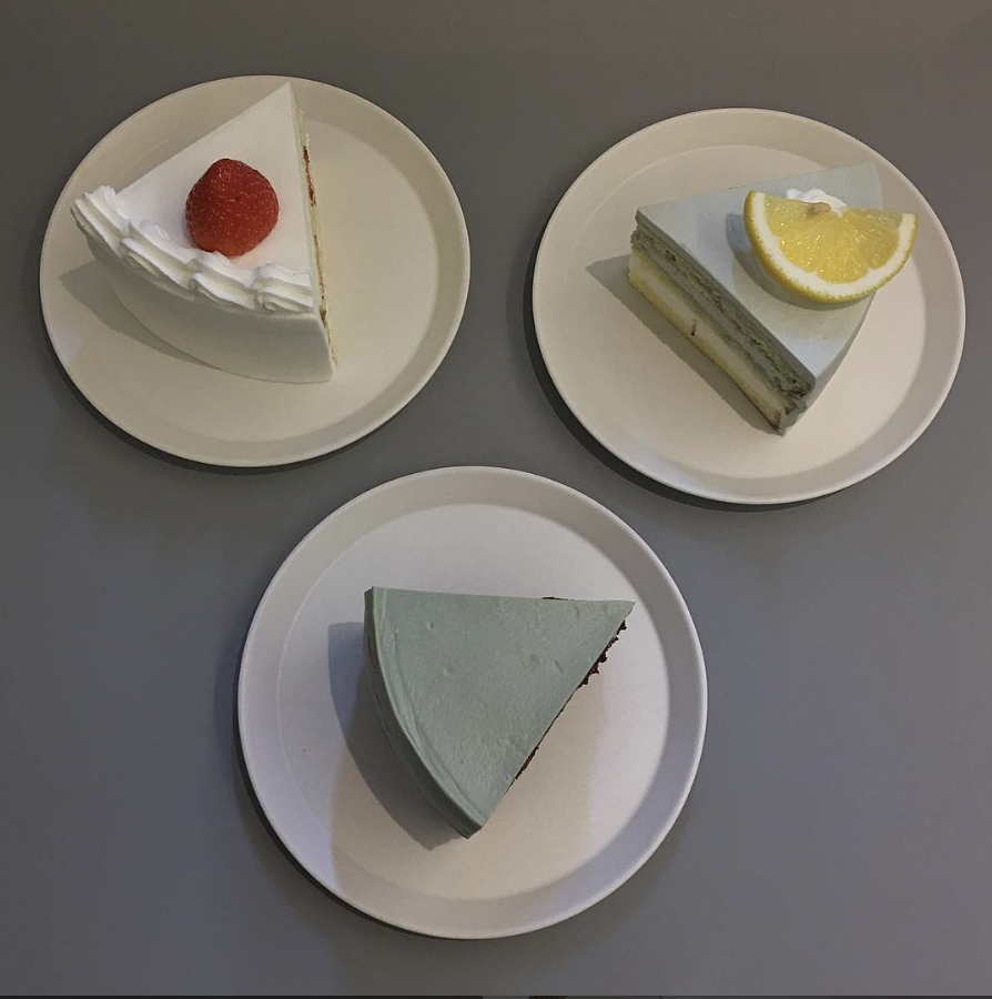 cake palette of different cake shapes