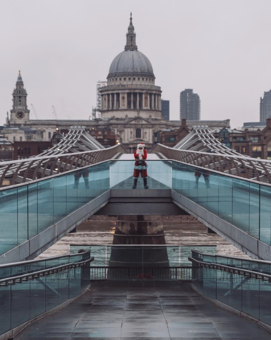 Santa Claus on London Millennium Footbridge