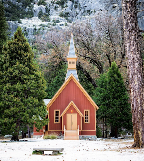 Valle de Yosemite Chapel California.png