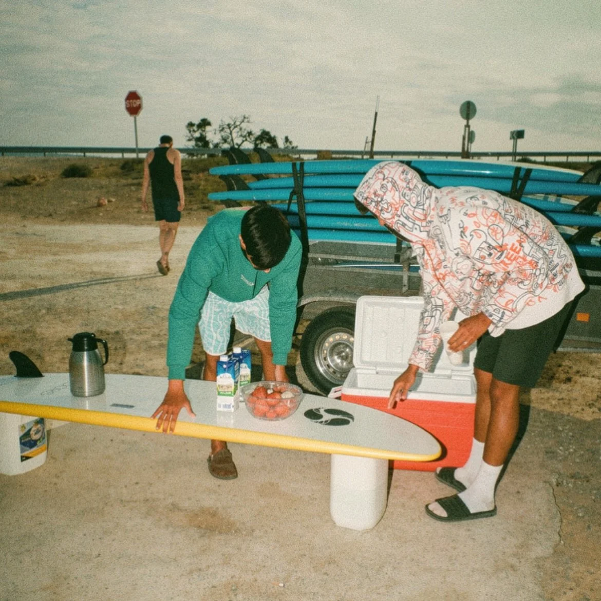 IMSOUANE DAY! 
Follow us on a day trip to Imsouane - the analog way ✨ breakky on a surfboard, complimentary group photo with a view, fresh fish from the bbq and the charm of an old fisherman&rsquo;s village