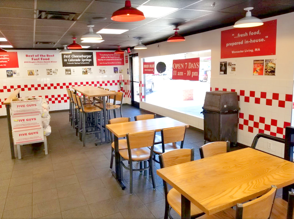 FIVE GUYS BURGER & FRIES - PASATIEMPO LANE - SACRAMENTO - 8.png