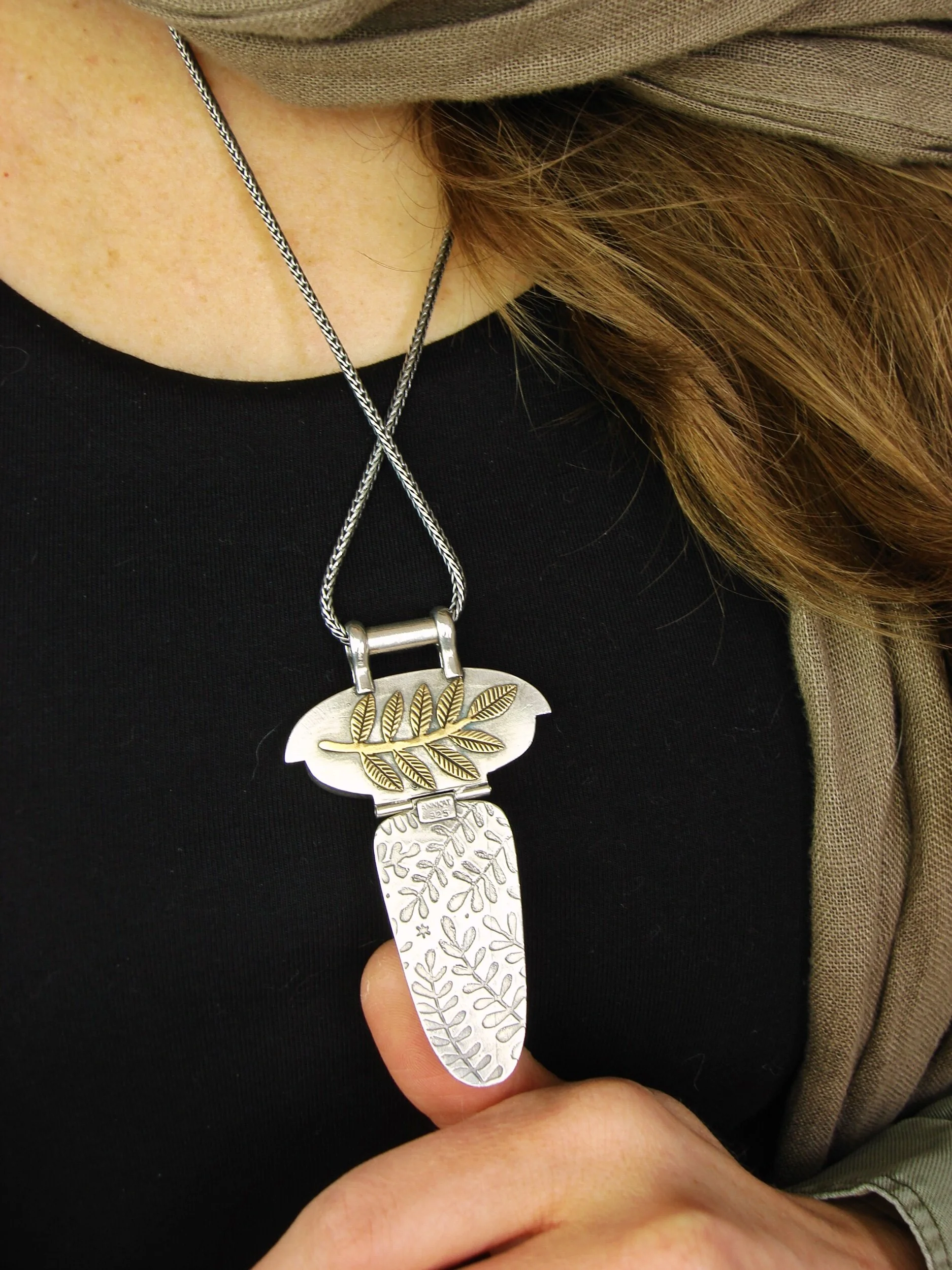 1CC4C7FA-1FAA-48D4-8E15-814FFF2D65FE