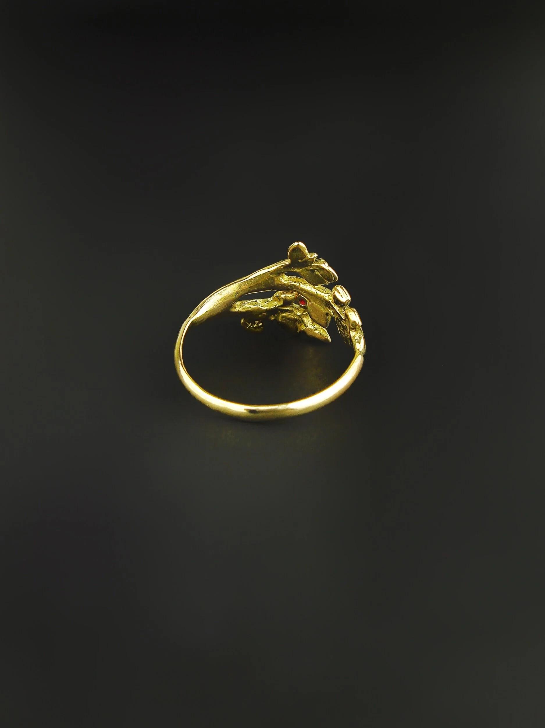 EE9A81D9-6D1E-4052-B29E-65A97B746B6F