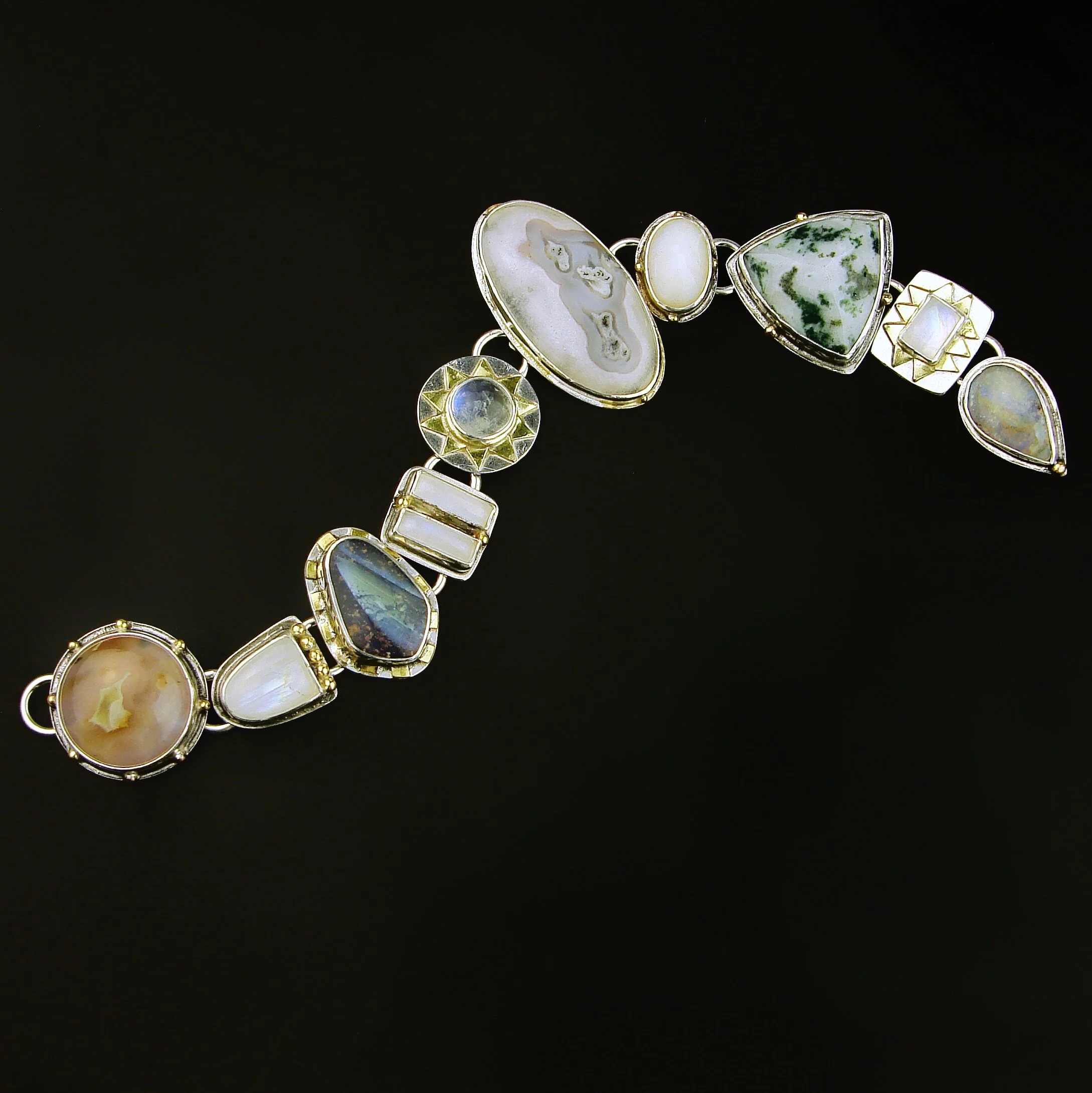 7AEC9579-16C9-437A-92D0-71A0C8B70659