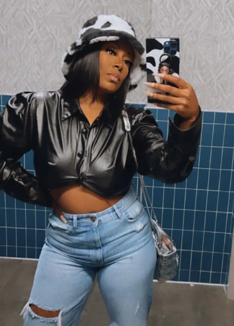 39E65D09-A08D-4D85-AA41-47878A7E9F96