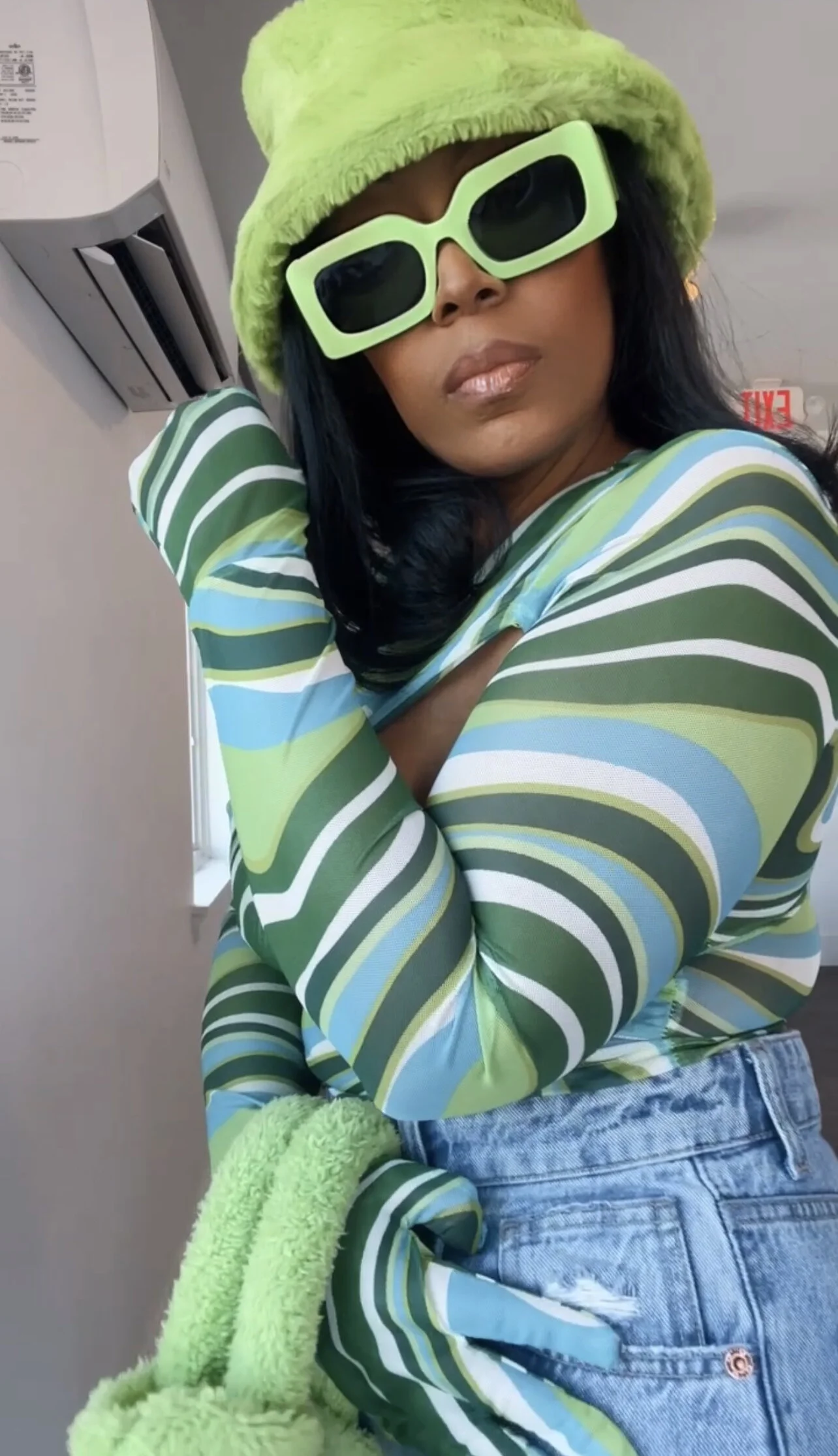 E3B860BF-97C0-4718-BAAE-72B3E2827F76