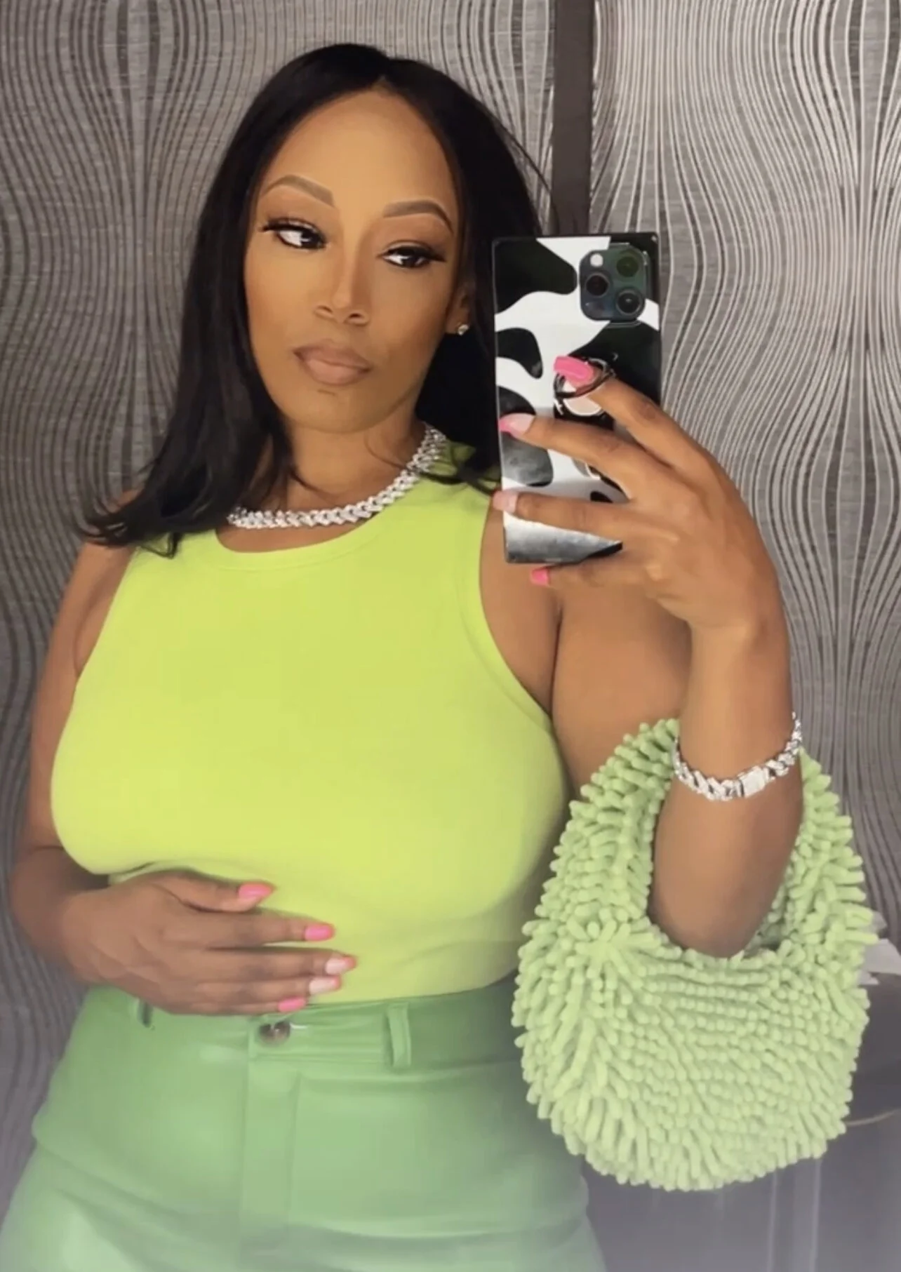 214032C9-321C-4B8C-A0AF-38CAA5B514EE