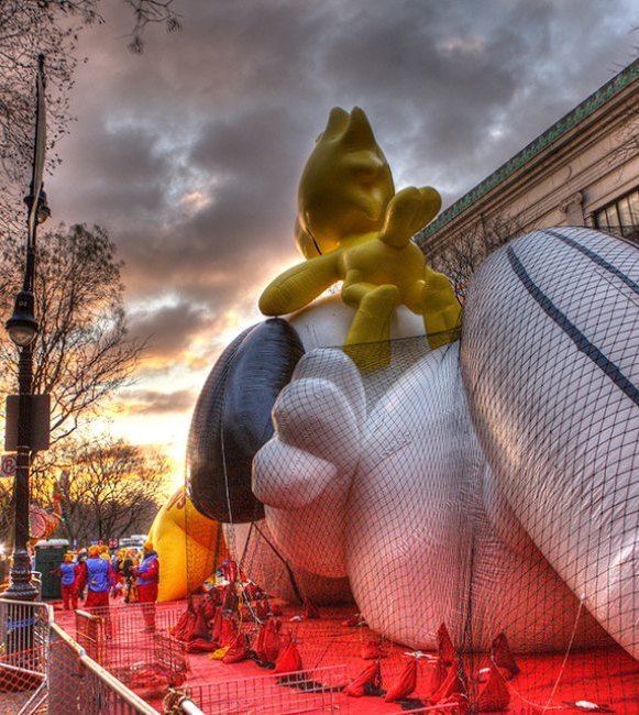 nyc-macys-balloon-inflation-1-anthony-quintano-via-flicker copy.jpg