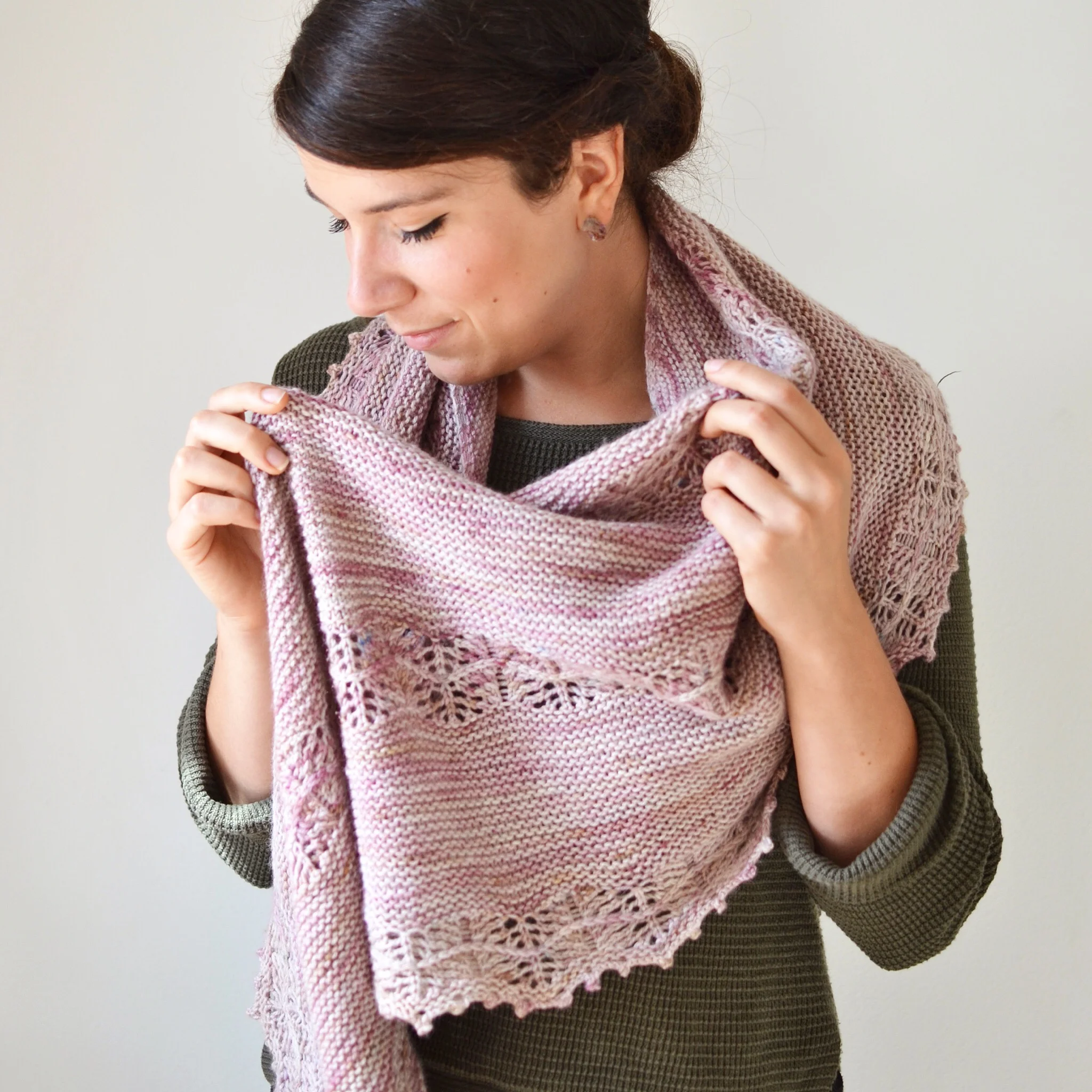 New pattern release: Honey Plum shawl 
