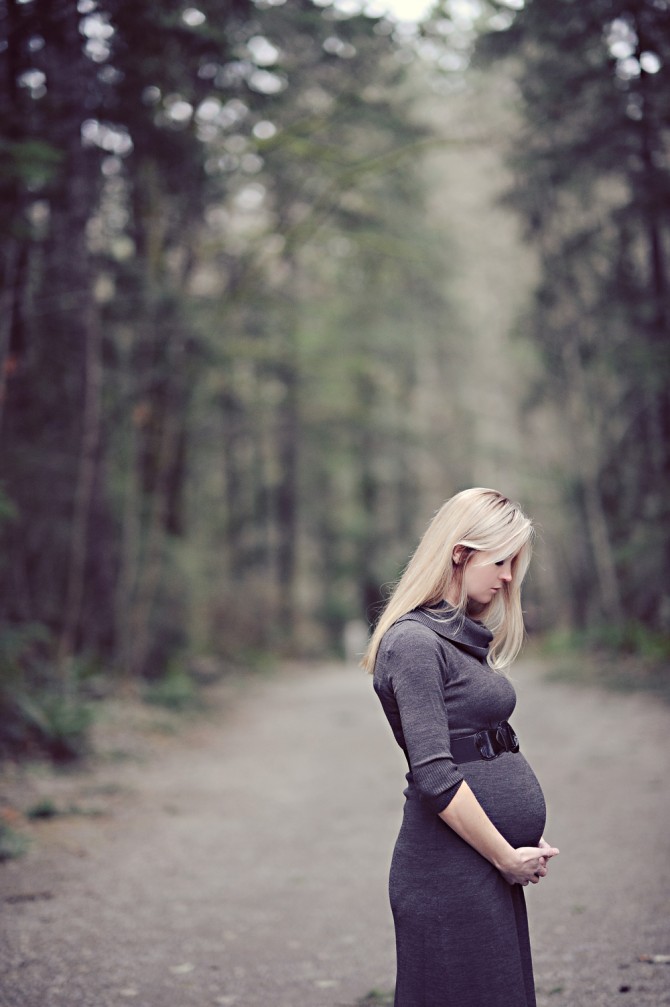 Stunning Maternity Photos in the Woods in Bristol VA - Overbeek Photo +  Video