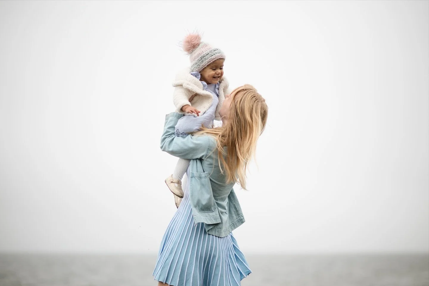 Mini session magic 2025 🪄
Some familiar faces from so many times and sessions together and some first timers too. 
Lucky me 💜