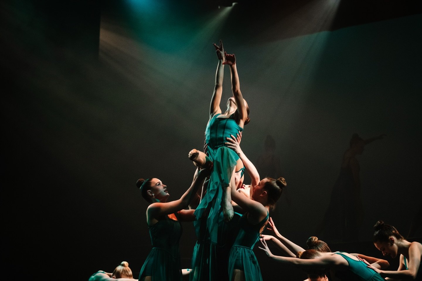 The @crxofficial Christmas show at the @tidemarktheatre was bursting with Christmas cheer and the most beautiful moments. 

I love being invited not only to capture the magic on stage but also to slip backstage with the dancers and photograph a littl