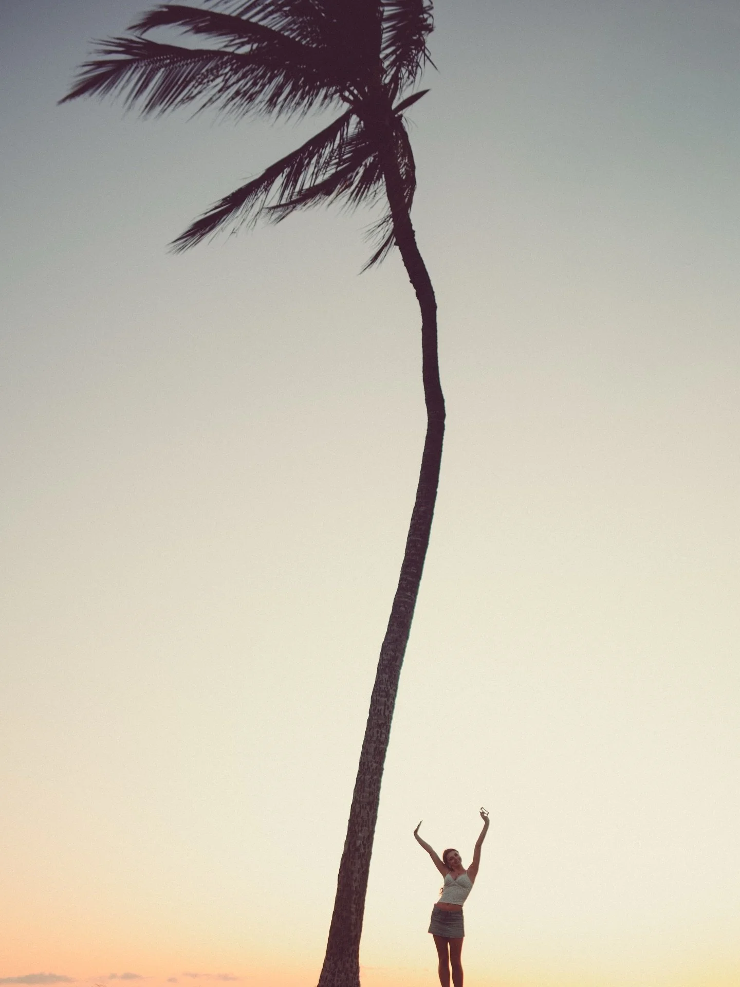 🌴🌊Out of arenas, studios, theatres and offices✌🏻 🌴
🫶🏻Filling up on aloha and ohana 🌺