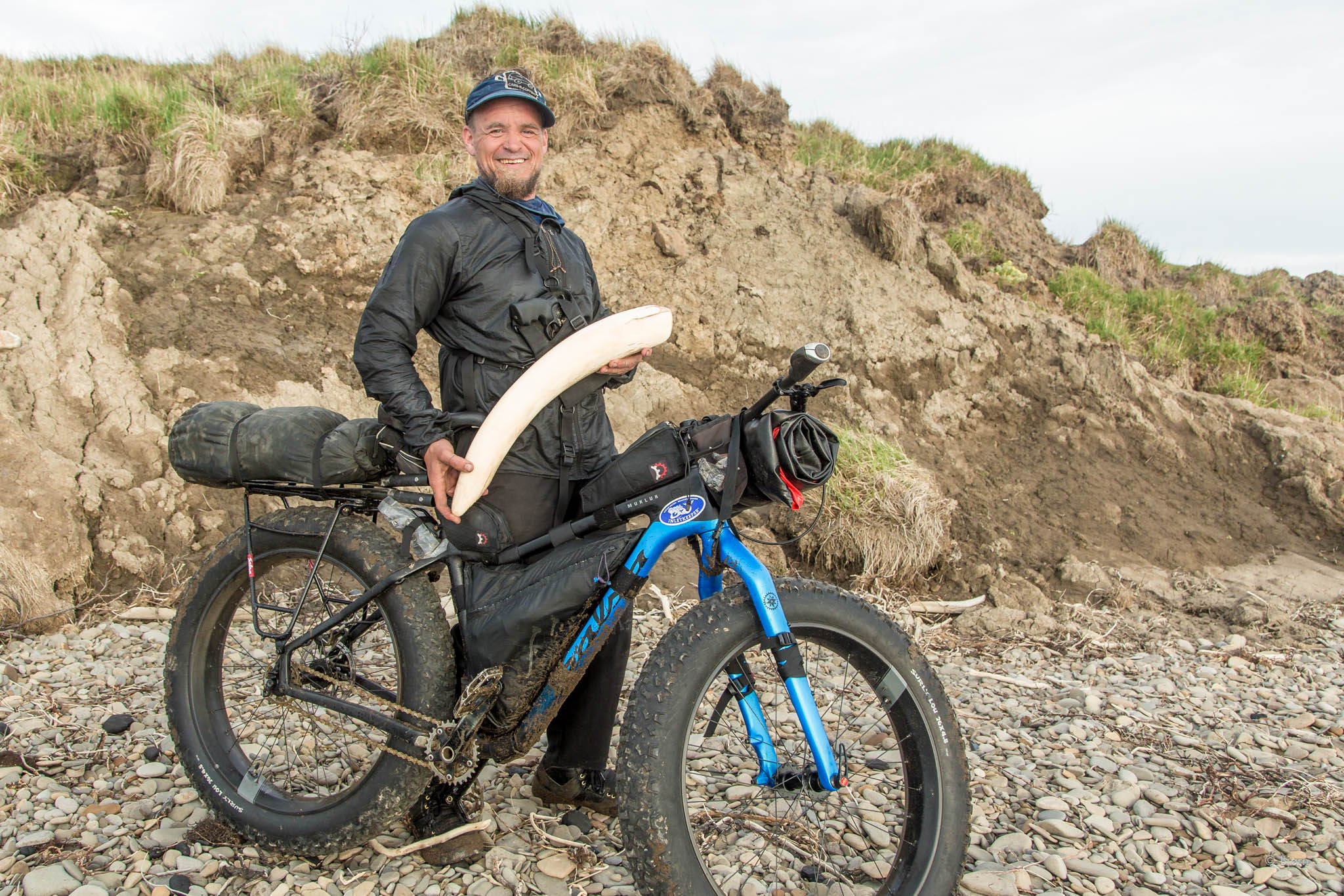  Bjørn finds a mammoth tusk - Arctic Alaska. 