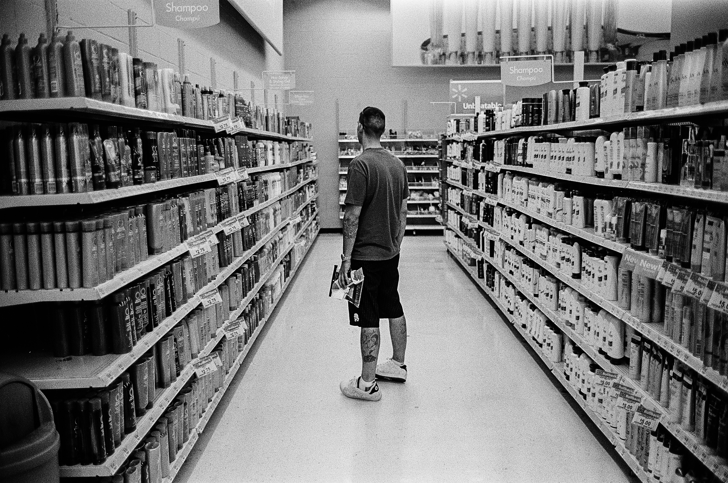  Veteran William Martinez is overwhelmed by the choices of products during his first visit to a Walmart after returning home from serving 12 months in Afghanistan;&nbsp;Corpus Christie, Texas,&nbsp;2010. Martinez can only stay in stores for a few min