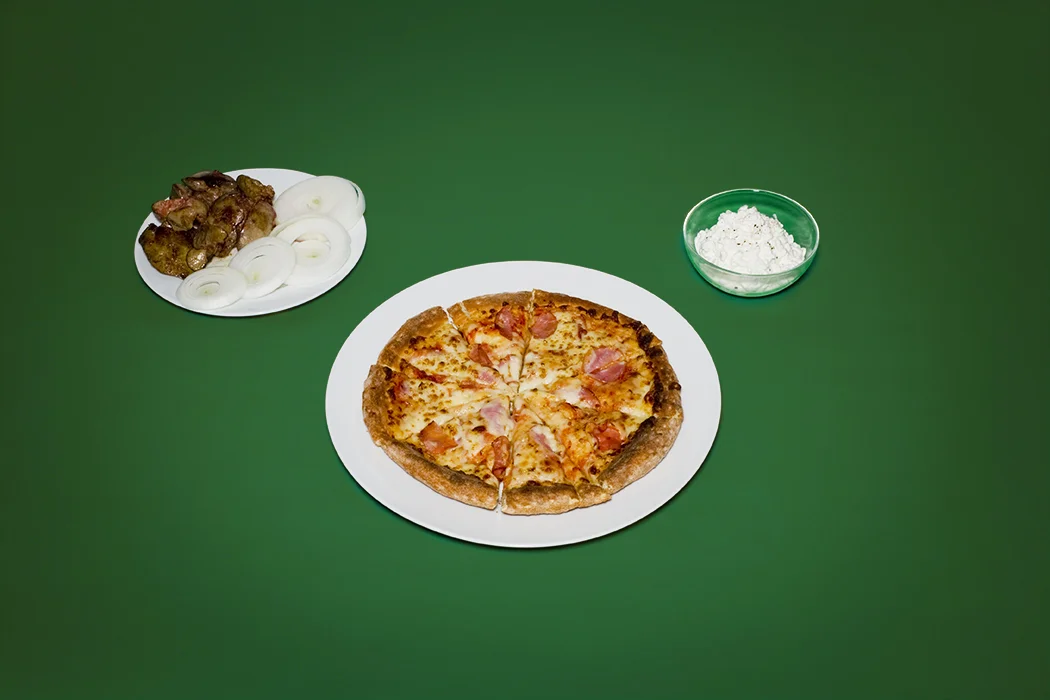 HAROLD LOYD McELMURRAY, III July 29, 2003 Canadian bacon pizza, a pint of chicken livers, cottage cheese and one raw white onion. 